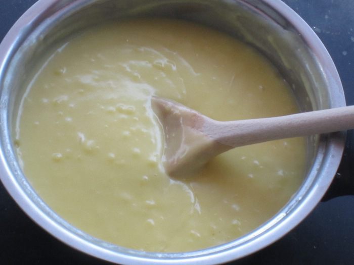 Кростата с клубникой и миндальным заварным кремом