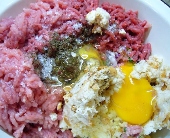 Котлеты по-гречески (кефтедес)