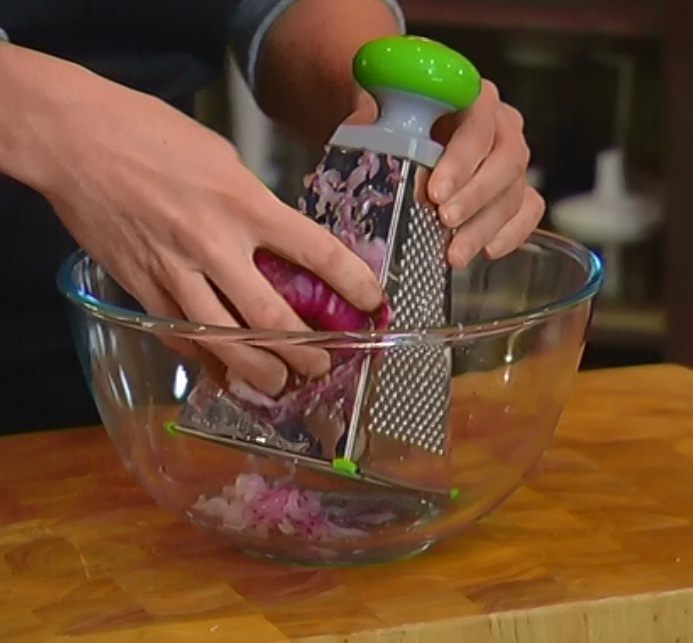 Салат из фасоли с руколой и маковой заправкой 