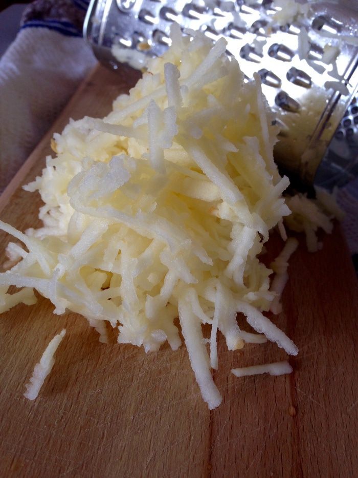Цельнозерновые сконы с яблоком