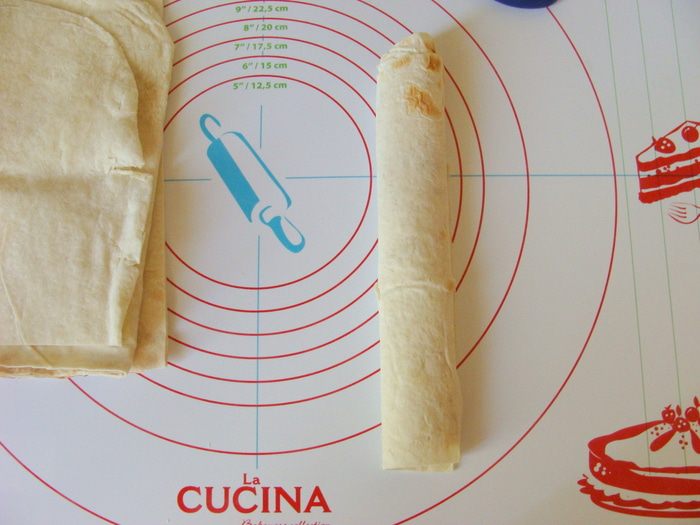 Трубочки из лаваша с начинкой