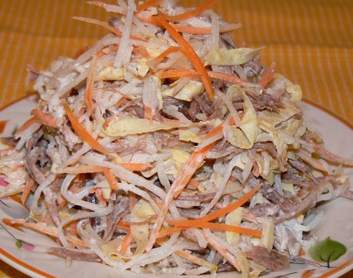 Мясной салат с дайконом «Загадка»