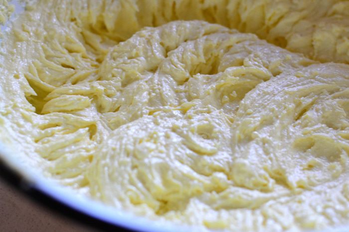 Творожный торт-мусс с ягодами в белом шоколаде