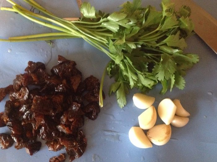 Мешочки с индейкой и сыром бри