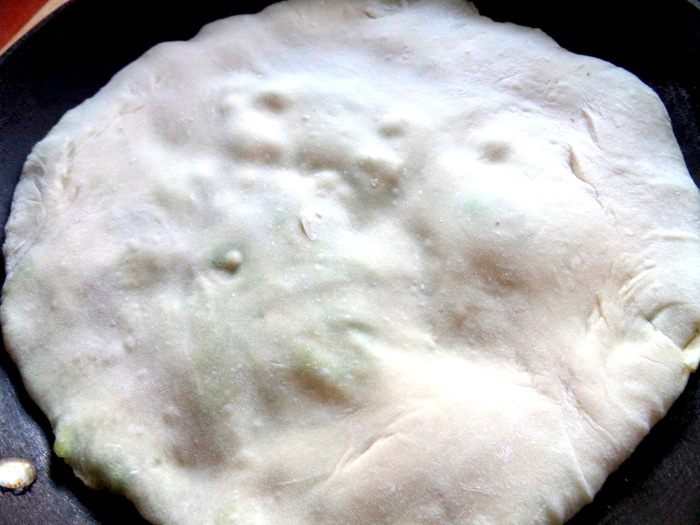 Хачапури со шпинатом и сыром