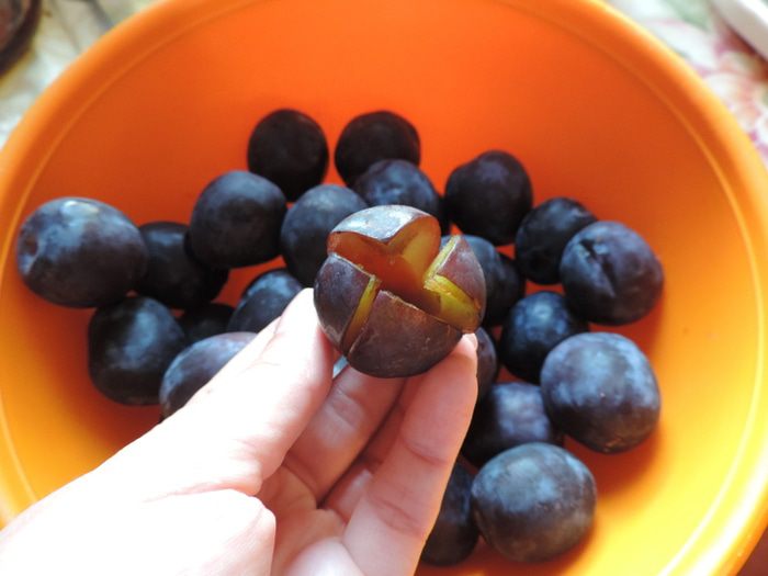 Изумительно вкусный сливовый обсыпной пирог