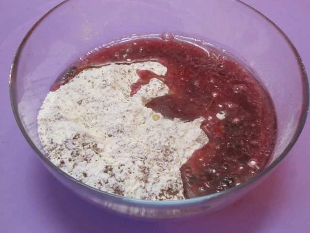 Вишнево-шоколадный кекс