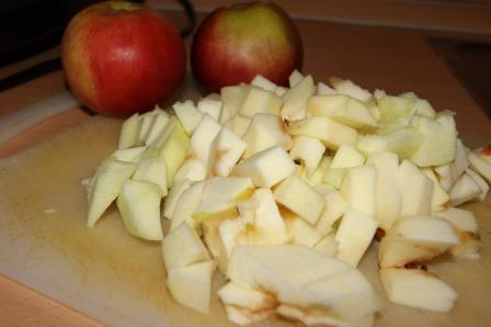 Яблочный пирог с медово-лимонной заливкой