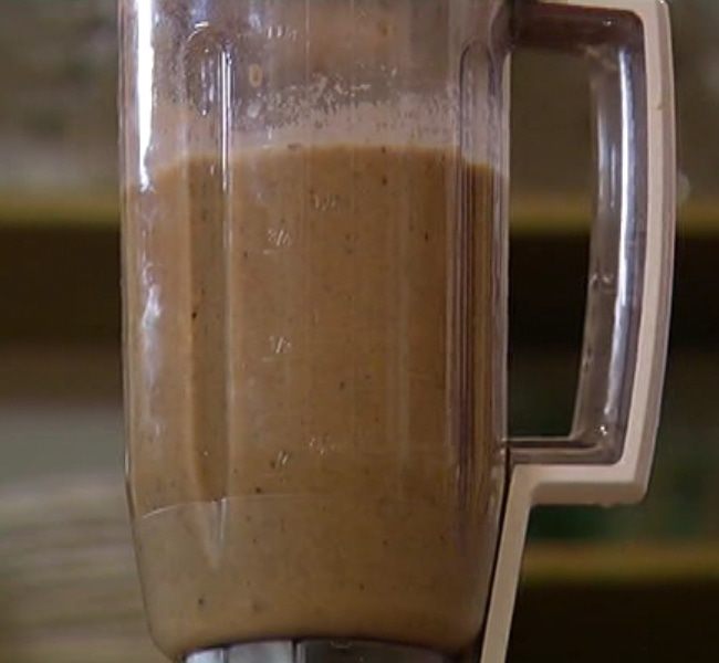 Суп-пюре из чечевицы и фасоли с трюфелем