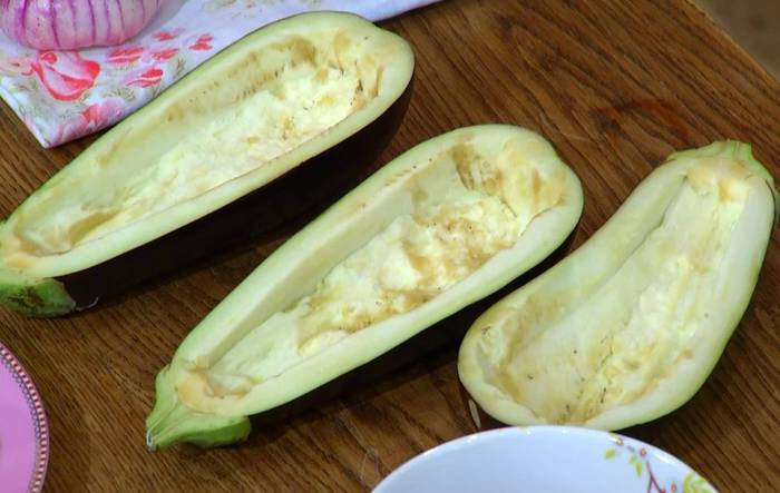 Фаршированные баклажаны с пармезаном и козьим сыром
