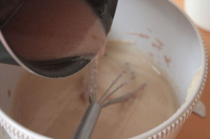 Муссовый торт с шоколадными блинами