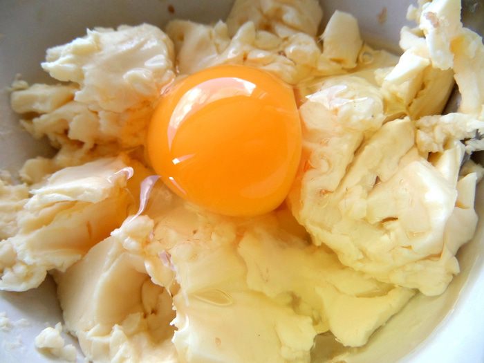 Котлетки на баклажане под сыром, с томатом