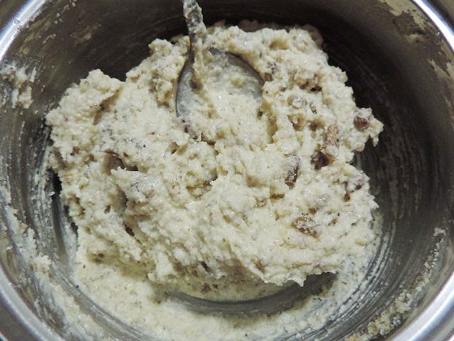 Пирог &amp;quot;Осиное гнездо&amp;quot; с орехами и изюмом