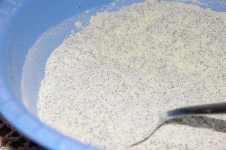 Маковый торт с творожно-лимонным кремом