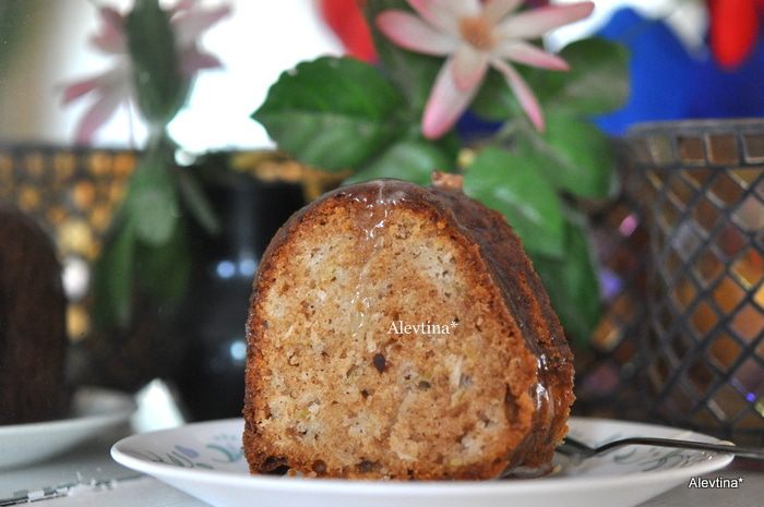 Яблочный кекс с глазурью