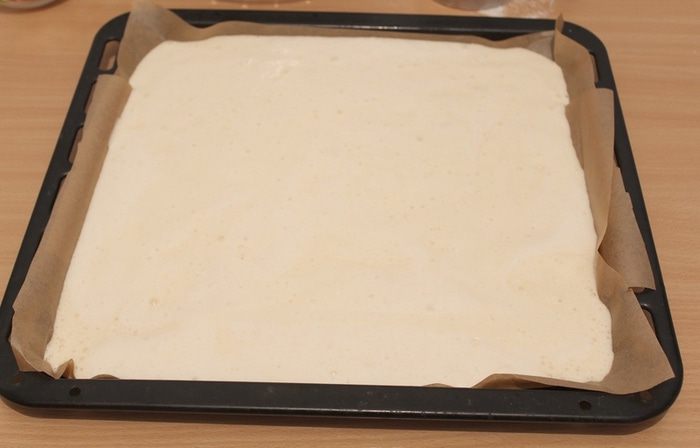 Рулет с брусничным курдом