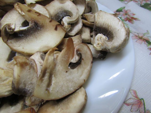 Риет из кабачков с грибами