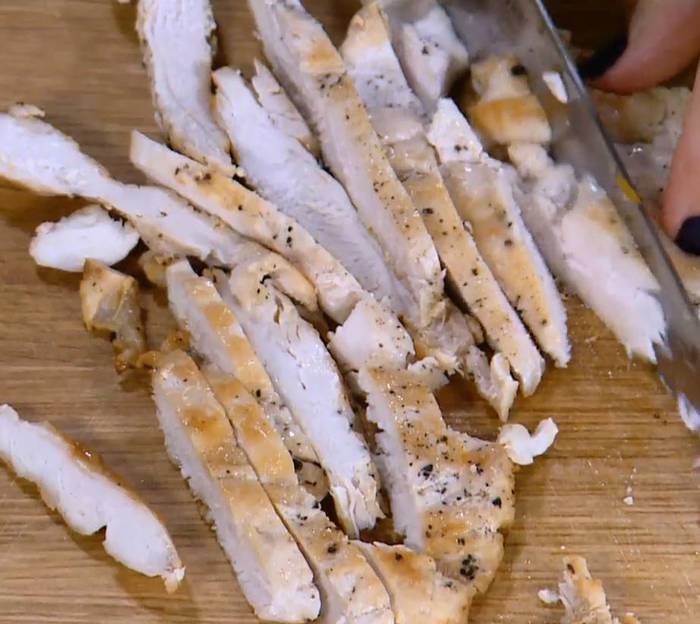 Буррито с тыквой, курицей и фасолью 
