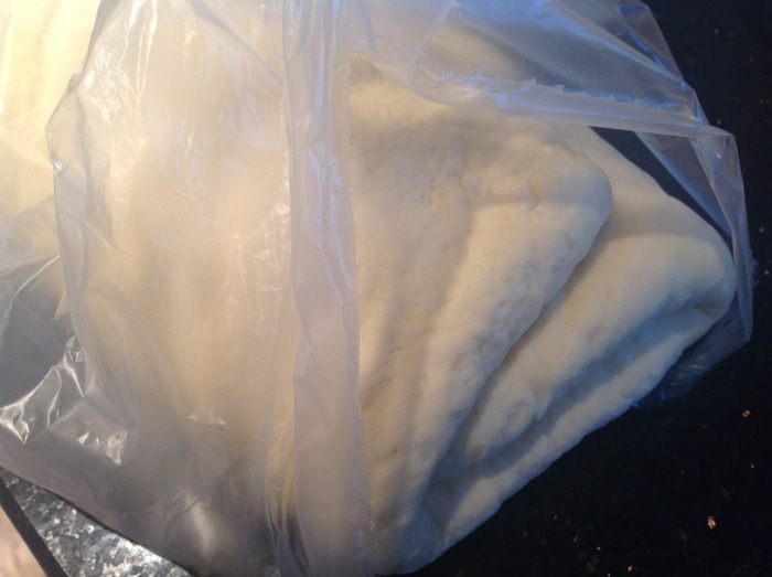 Слойки с щавелем, сыром и яйцом