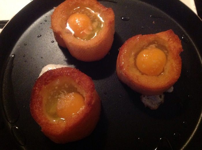 Яйцо в багете