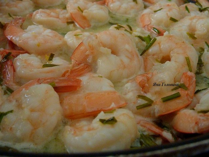 Креветки в чесночно-лимонном соусе 