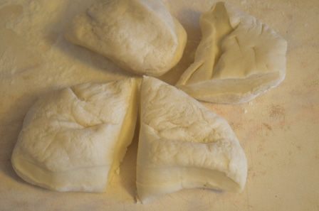 Мини-кутабы со свежей огородной зеленью