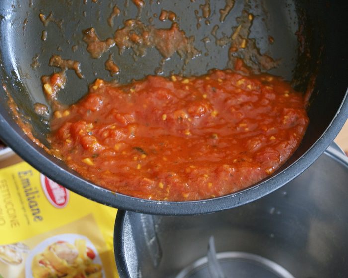 Феттучине с цукини и песто из вяленых томатов