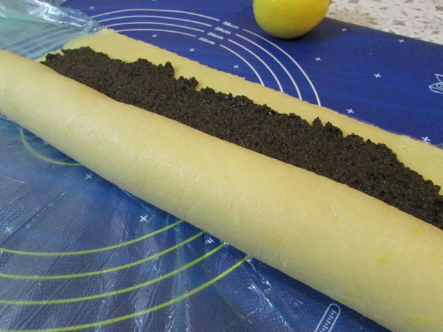 Сырное печенье с маслинами и ароматом лимона