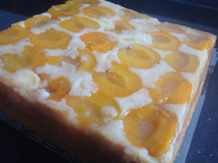 Абрикосовый пирог-перевертыш