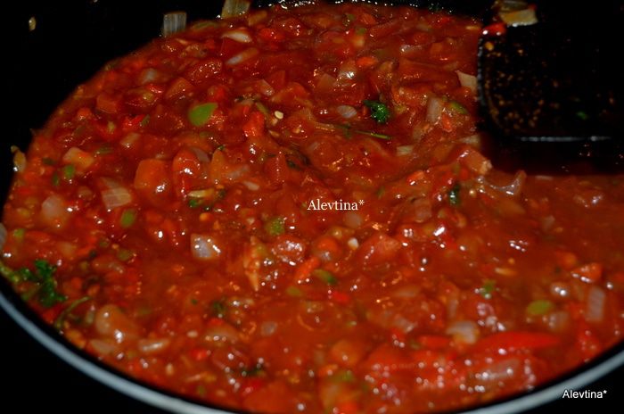 Мясная буханка с томатным релишем