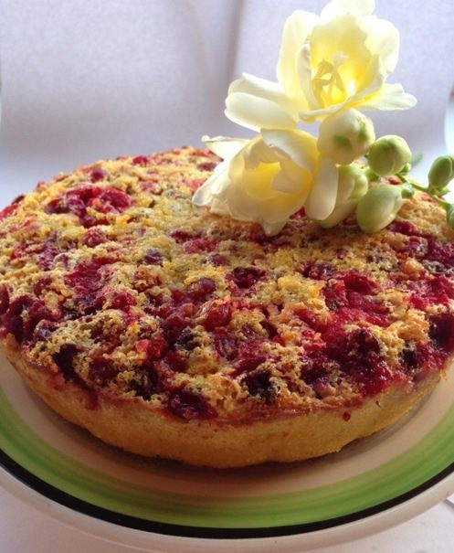 Кекс на сыворотке из кукурузной крупы с клюквой и апельсиновой цедрой