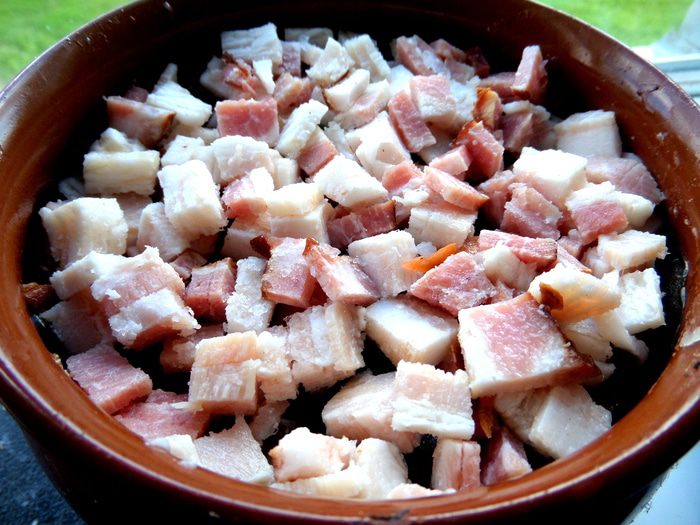 Грибное рагу в горшочках