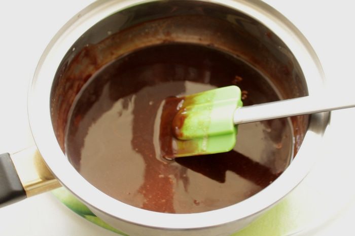 Бруснично-творожный пирог с двумя видами шоколада