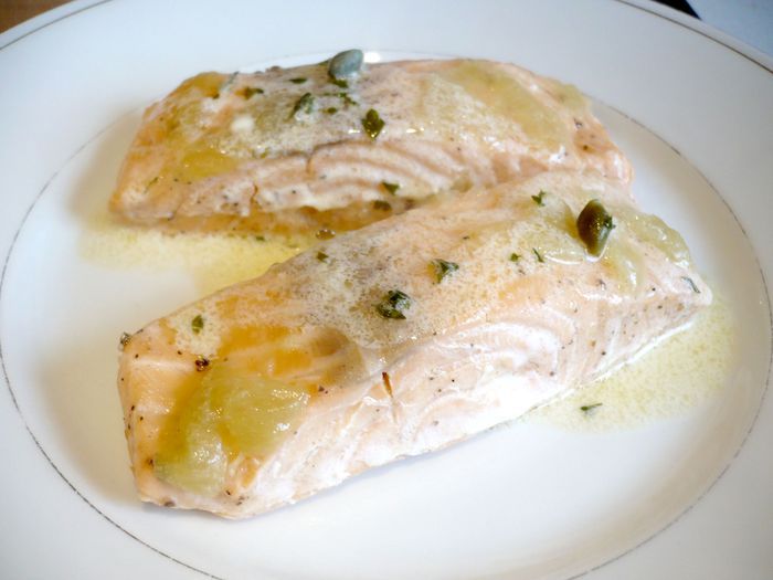 Запеченное филе семги с лаймом и каперсами