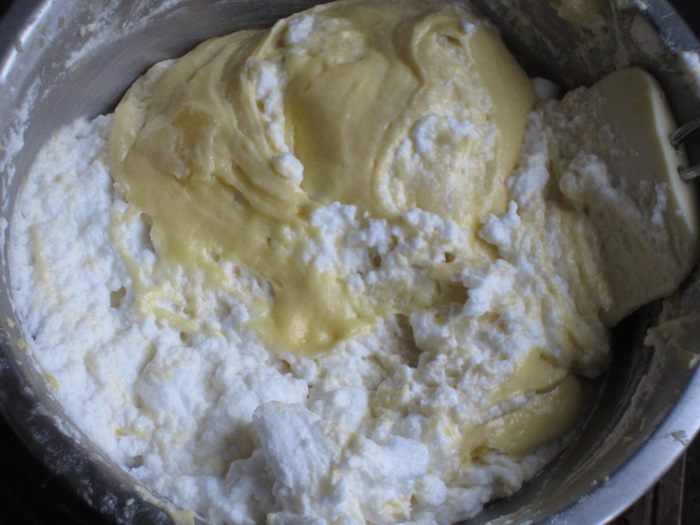 Перевернутый пирог с ананасами и карамелью