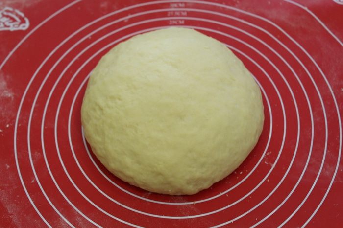 Бриоши с изюмом