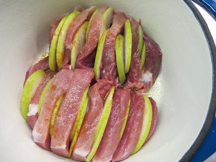 Свинина с яблоками