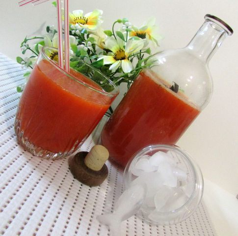 Лимонад из сладкого перца с базиликом