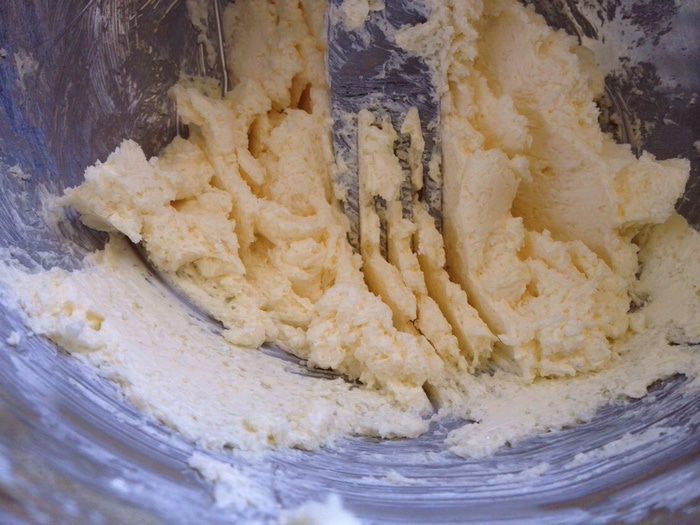 Клубничные галеты из творожного теста