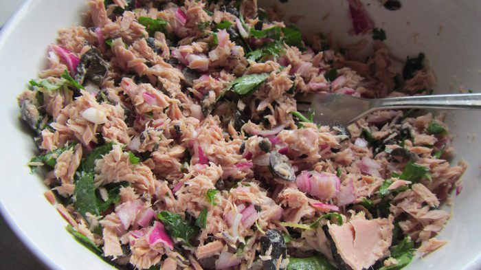 Тортилья с тунцом по-средиземноморски