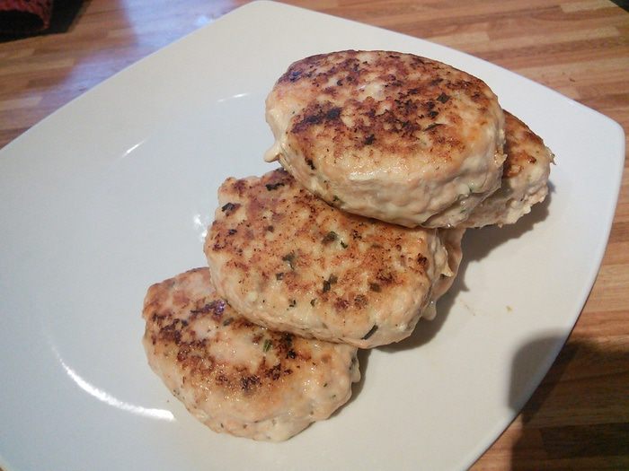 Котлеты из лосося под беарнским соусом