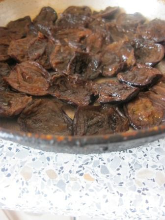 Пирог-перевертыш с черносливом