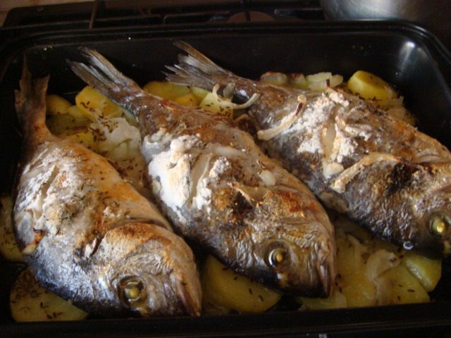 Дорадо с картофелем