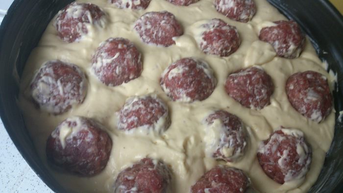 Заливной пирог с фрикадельками