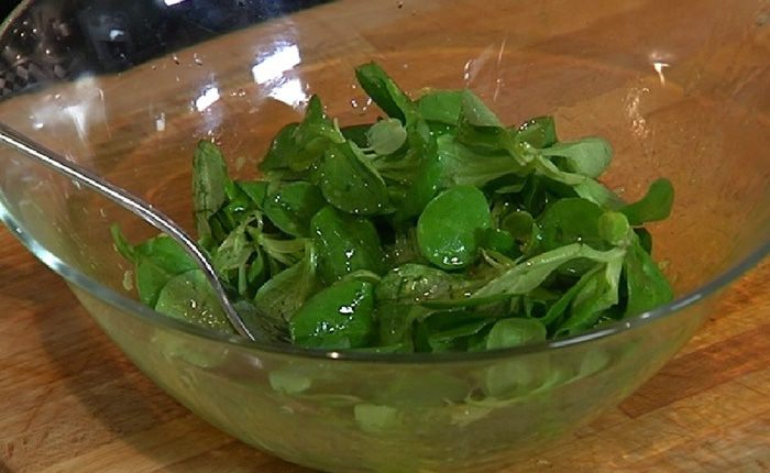 Оладьи из цукини, свеклы и феты 