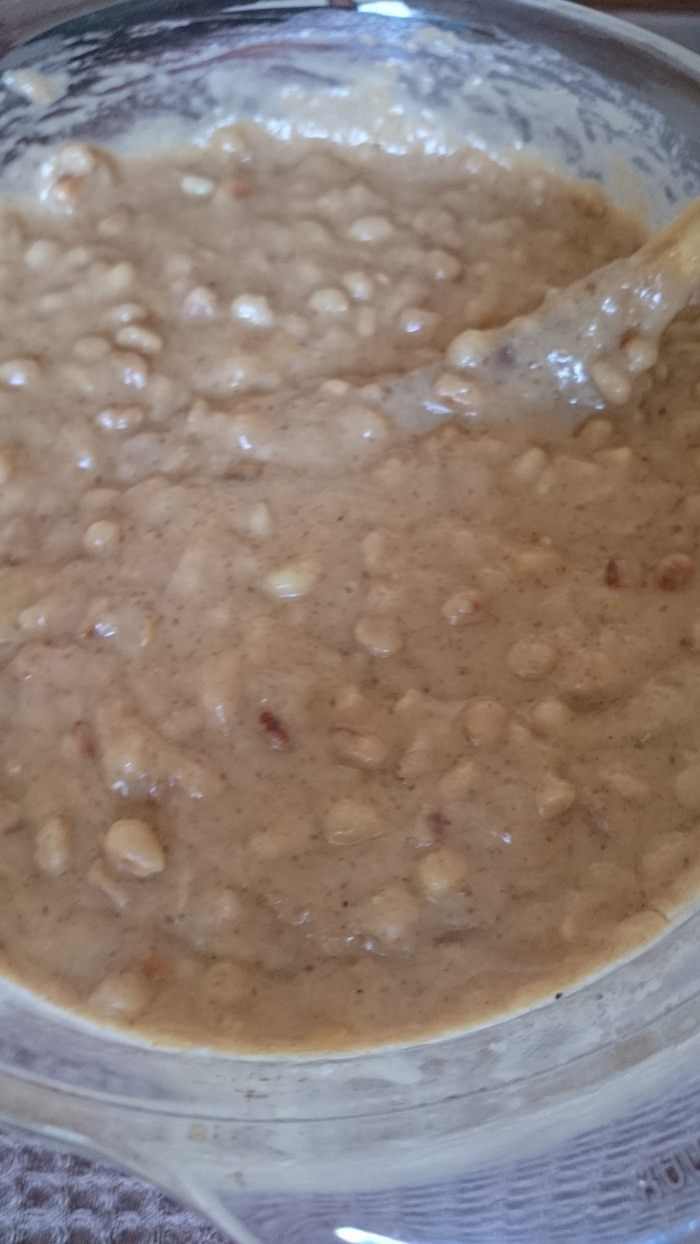 Банановый кекс с кедровыми орешками и цедрой лимона