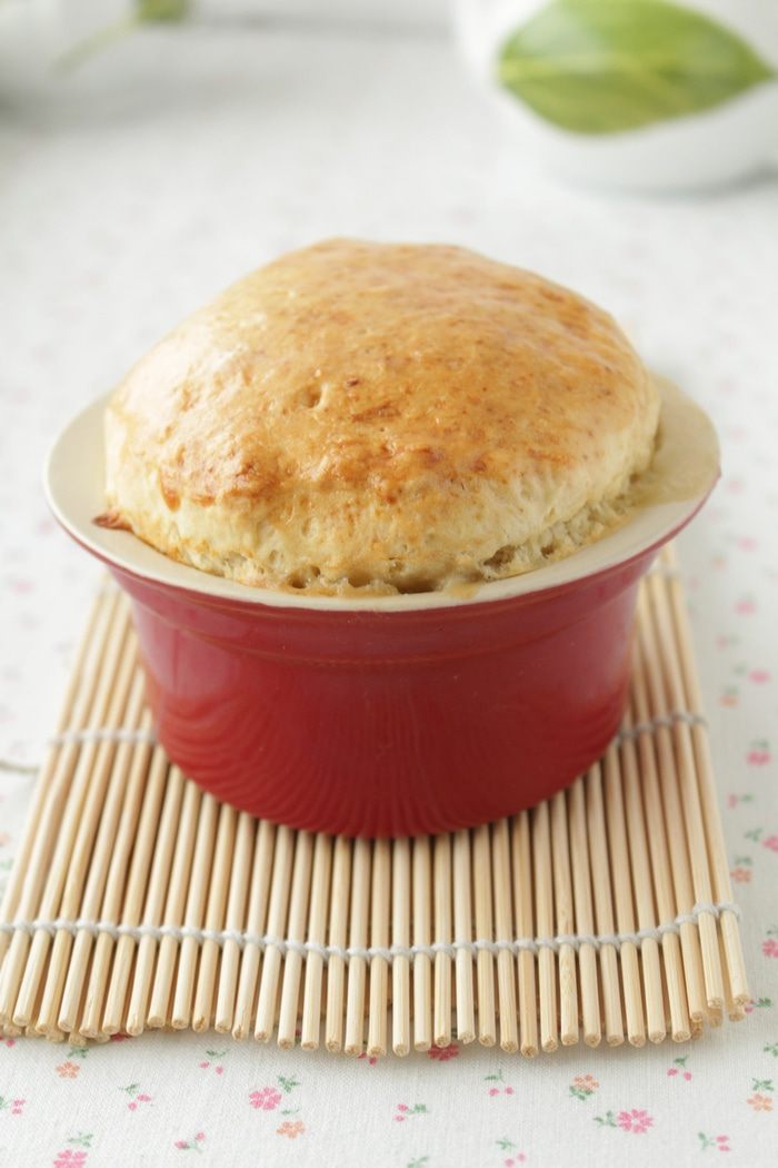 Горячие пироги с курицей на ужин