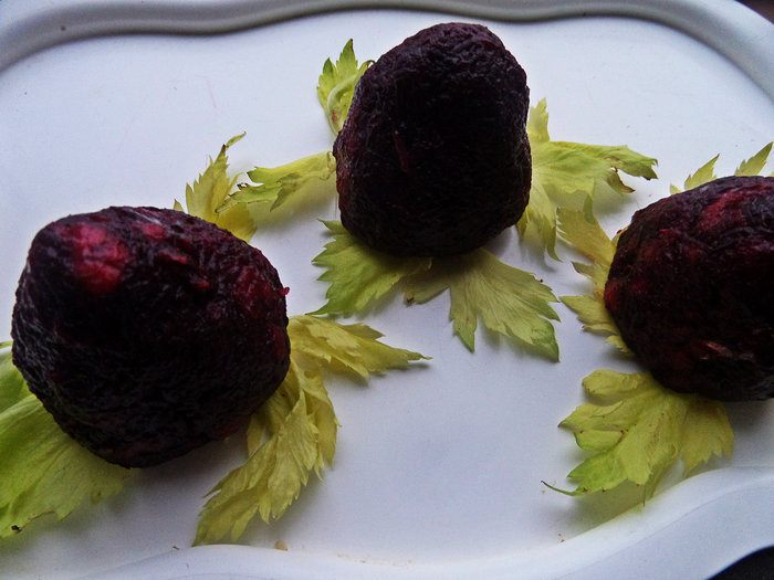 Свекольная &amp;quot;клубничка&amp;quot; с килькой