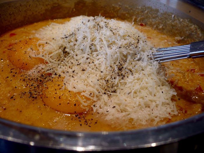 Рулетики из индейки с кефиром и манной кашей