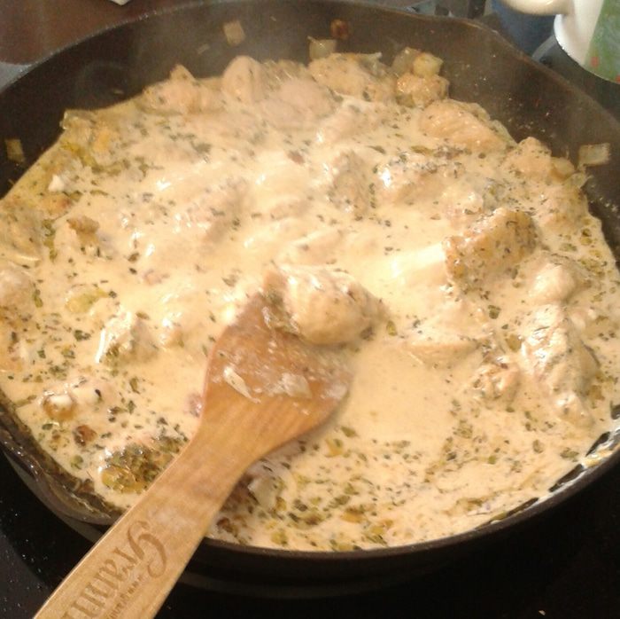 Спагетти с индейкой и творожным сыром